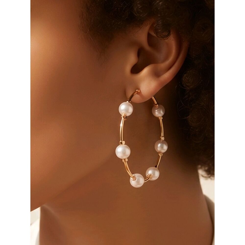 Illusion Pearl Hoop Earrings | Gold Wire Floating Pearl Hoops Elegant Chic NWT